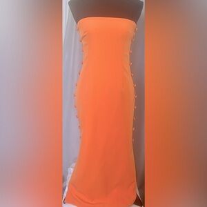 Gianni Bini Caelynn Side Button Cut Out Bodycon Strapless Midi Dress
Size 4